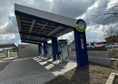 Covered forecourt parking with OPTI Bluetop Solar Parking and BlueRoof at BP Loppem