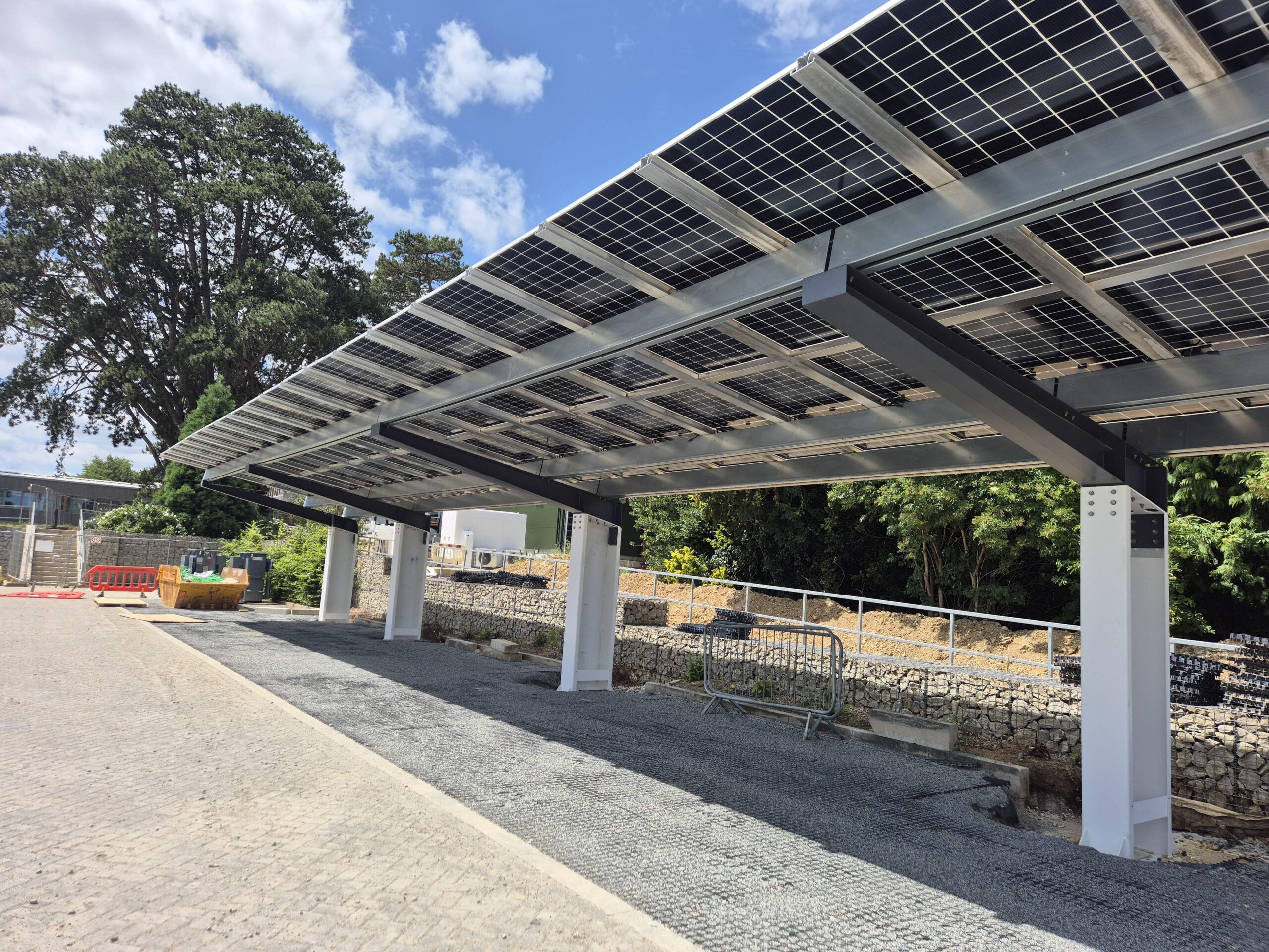 Bluetop Solar Parking OPTI with Blueroof