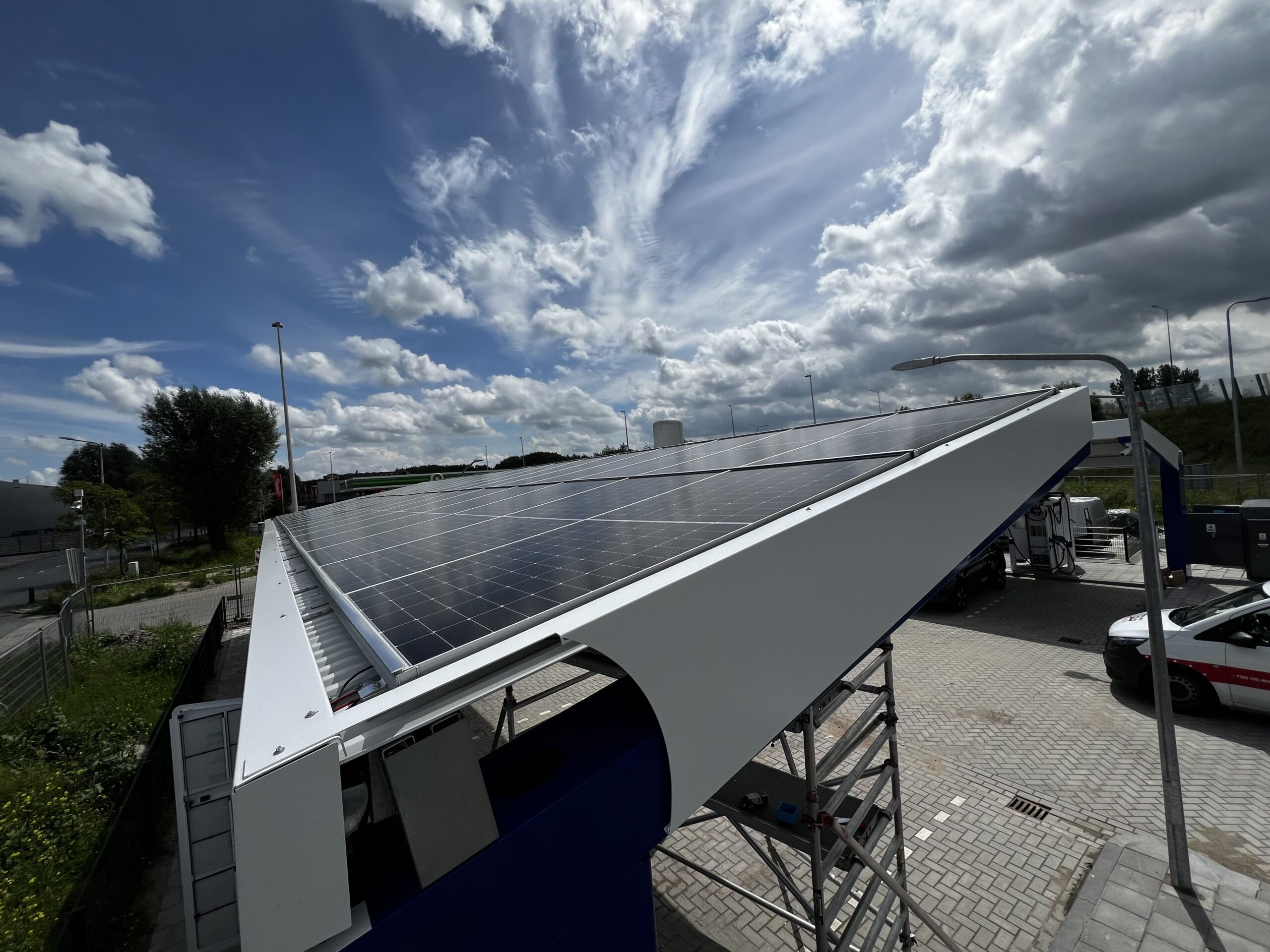 Solar-powered parking canopies by Bluetop Solar Parking in Bodegraven